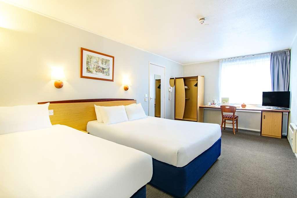 Campanile Manchester Salford  Room photo